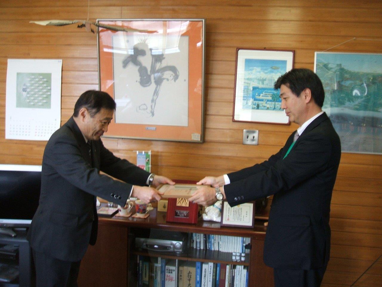 村井建設(株).jpg
