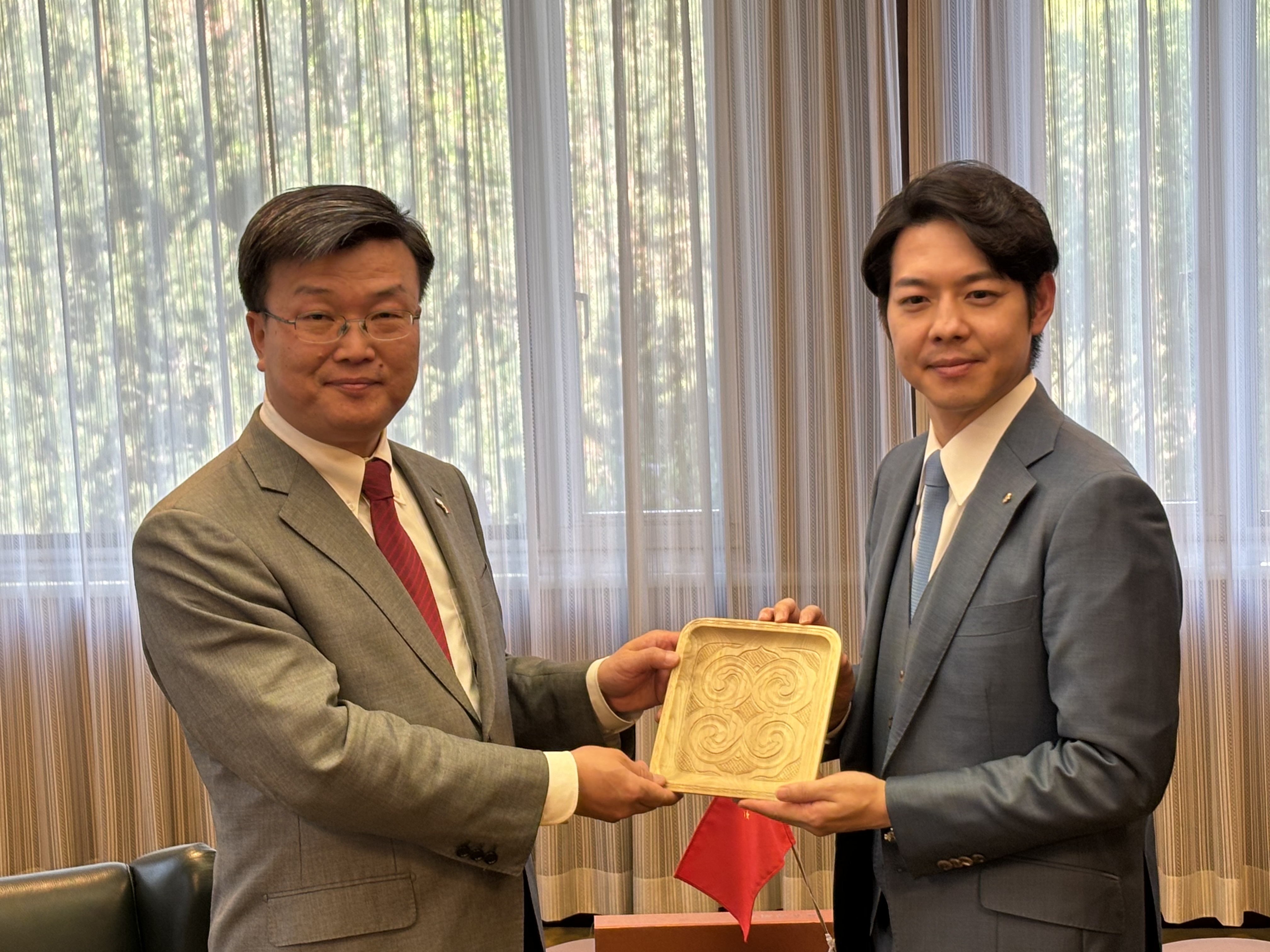 中国総領事と知事