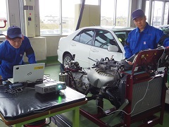1Gベンチエンジン実習 AT(3).JPG