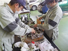 2年生 エンジン整備実習2(ヘッドガスケット交換).JPG