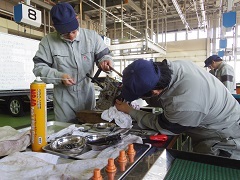 2年生 エンジン整備実習3(ヘッドガスケット交換).JPG