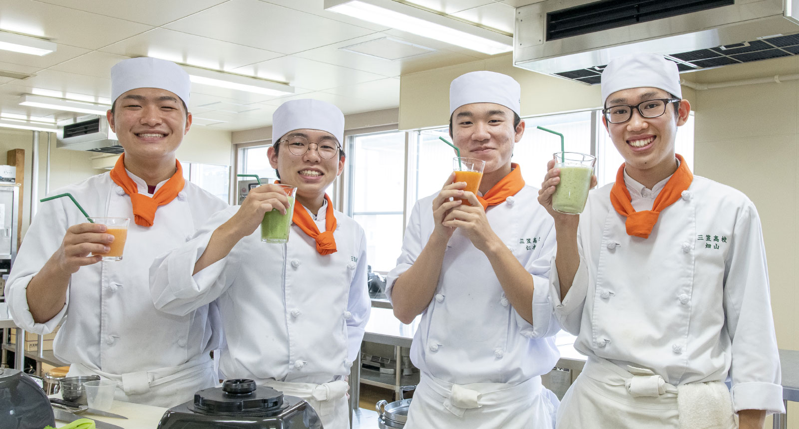 延塚 光さん／中鉢 龍斗さん／仁木 翼さん／畑山 陽太さん